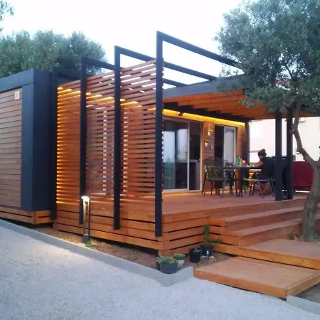 Tom Mobile Villa